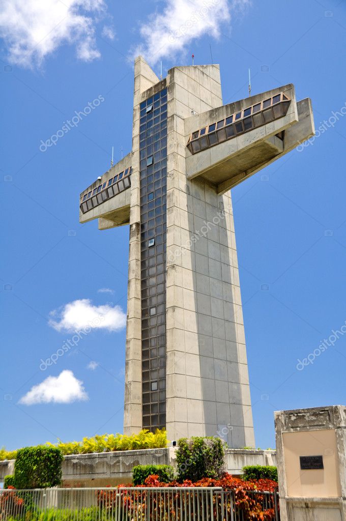Landmark cross, Ponce (Puerto Rico) — Stock Photo © naticastillog 8639100