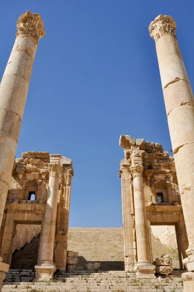 Propylaeum, 제 라 쉬 유적 (요르단) — 스톡 사진
