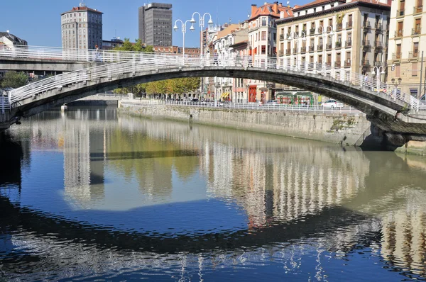 Puente de la Ribera, Bilbao (España) ) — Foto de Stock