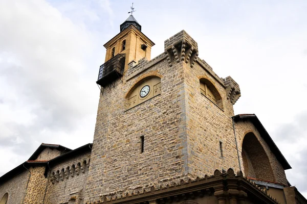 Iglesia fortaleza de San Nicolas, Pamplona (Espaélia ) — Fotografia de Stock