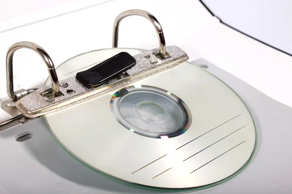 穴あけ加工機と cd — ストック写真