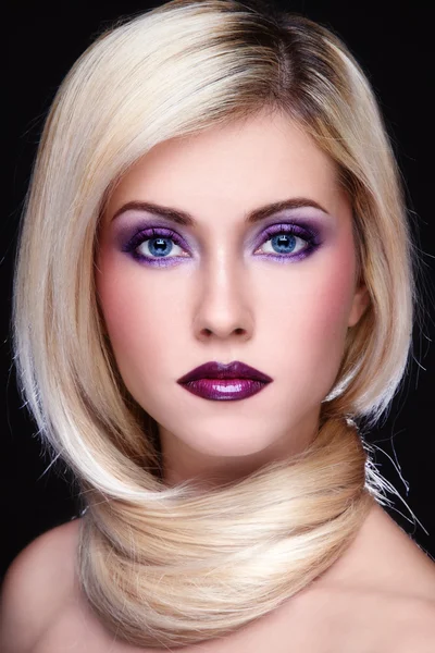 Фиолетовый макияж — стоковое фото