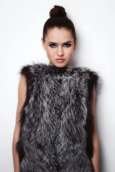 Girl in fur — Stock Photo, Image