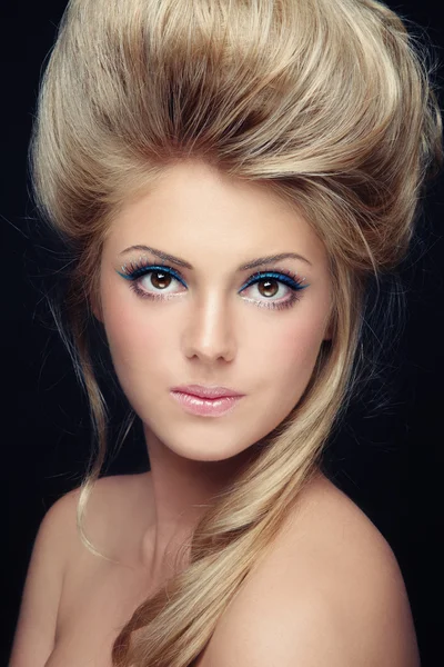 Make-up und Frisur — Stockfoto