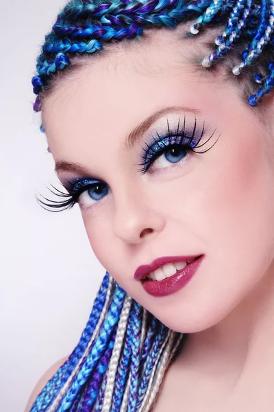 Schoonheid met blauwe haren — Stockfoto