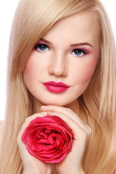 Blond meisje met roos — Stockfoto