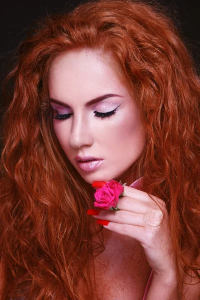 Güzel kızıl saçlı — Stok fotoğraf