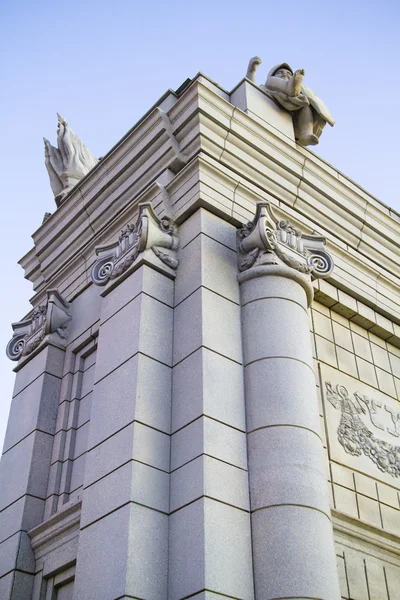 Vista ripida delle colonne classiche, Pilastro, Architettura, Edilizia , — Foto Stock