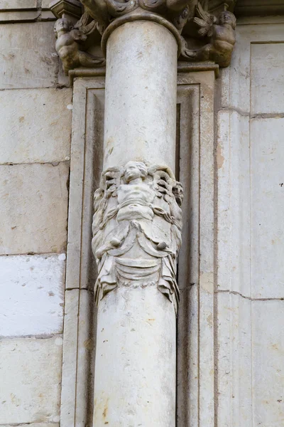 Fassade der universität alcala de henares, madrid, spanien — Stockfoto