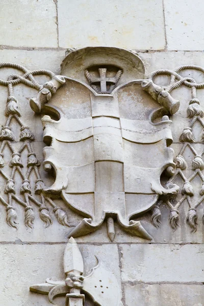 Escudo, fachada de la Universidad de Alcalá de Henares, Madrid, España —  Fotos de Stock