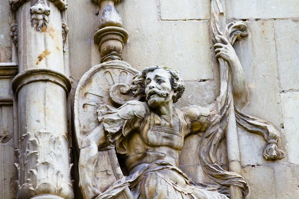 Warrior, facade of the University of Alcala de Henares, Madrid, Spain — Stock Photo, Image