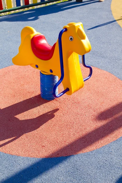 Nöjespark, häst leksak — Stockfoto