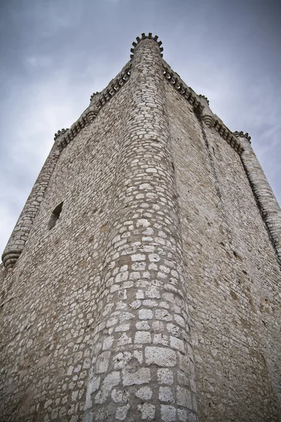 Torijas slott i Spanien, försvarstorn Stockfoto