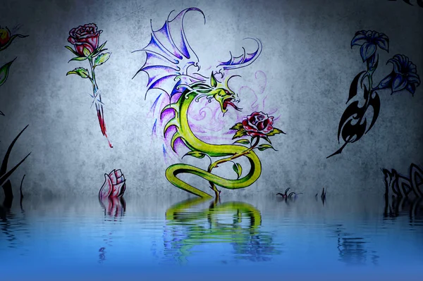 Dragon fantaisie, dessin de tatouage ou décoration avec des reflets d'eau — Photo