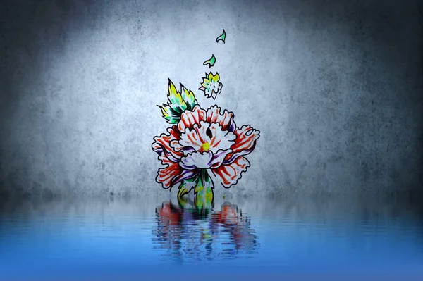水の中の青い壁の反射に花のタトゥーのデザイン — ストック写真