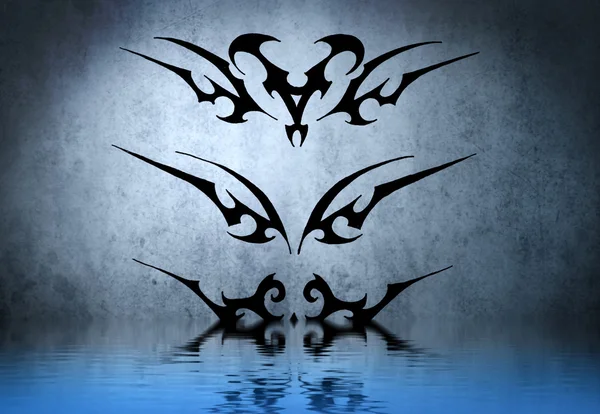 Brazalete tribal negro con reflejo de agua. Diseño del tatuaje sobre b —  Fotos de Stock