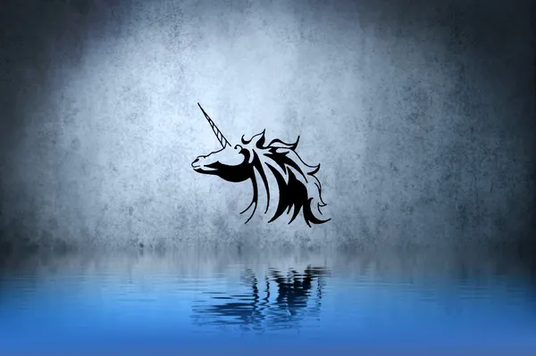 Tatuaggio piccolo unicorno con riflesso d'acqua. Disegno illustrativo — Foto Stock