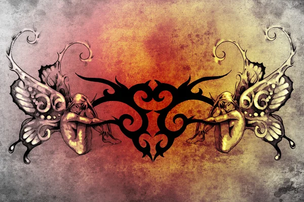 Diseño de arte del tatuaje, tribal con dos ninfas a cada lado —  Fotos de Stock