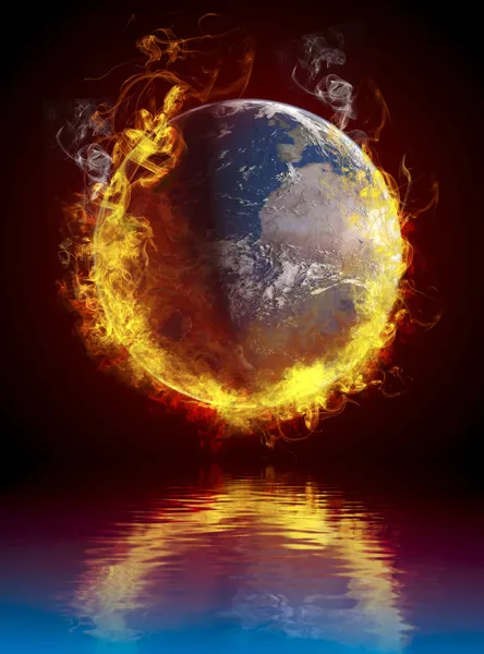 Um conceito de aquecimento global. Planeta Terra queimando sobre reflexos de água — Fotografia de Stock