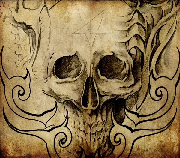 Arte del tatuaje, boceto de cráneo con diseños tribales —  Fotos de Stock