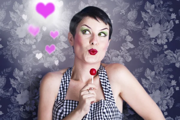 Porträt der schönen Brünette mit lolly pop, über vintage backgro — Stockfoto
