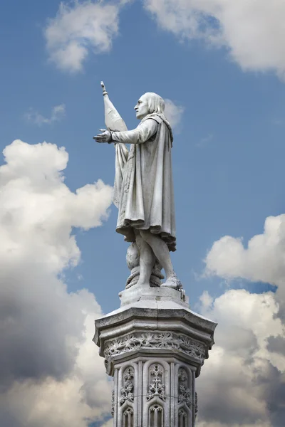 Скульптура Христофора Колона, первооткрывателя Америки — стоковое фото