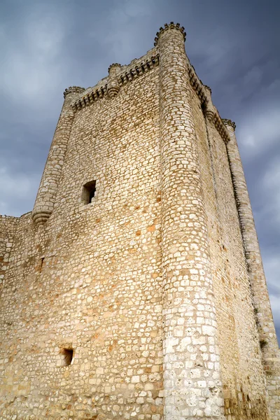 Castillo en España, edificio medieval . — Foto de Stock