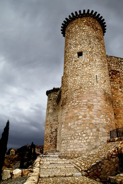 Castelo em Espanha, edifício medieval . — Fotografia de Stock