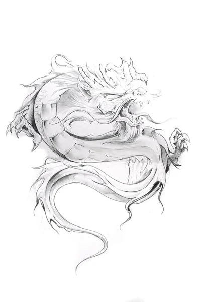 Arte del tatuaje, boceto de un dragón oriental —  Fotos de Stock