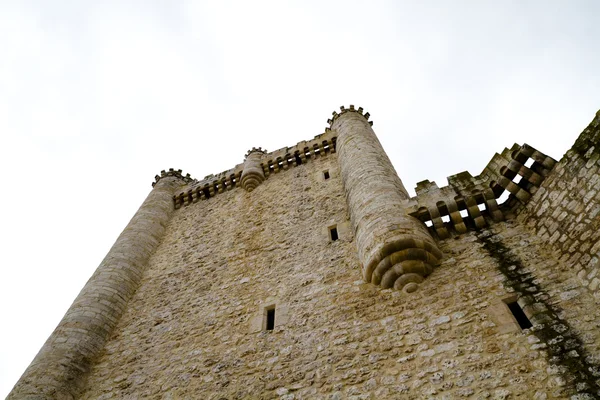 Torija hrad ve Španělsku, středověká budova — Stock fotografie