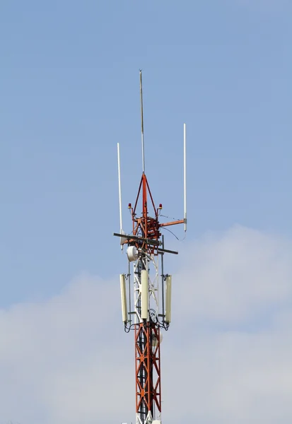Primo piano della torre di comunicazione — Foto Stock