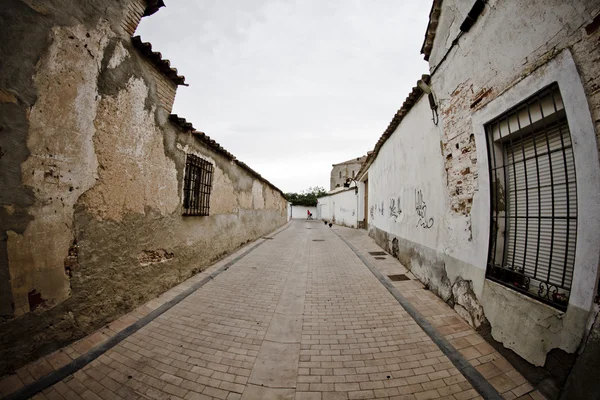 Street with houses made of mud, rural town — Stock Photo, Image