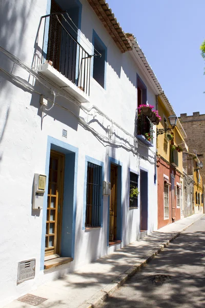 Spanish street with typical houses in Denia, Spain — Stock Photo, Image