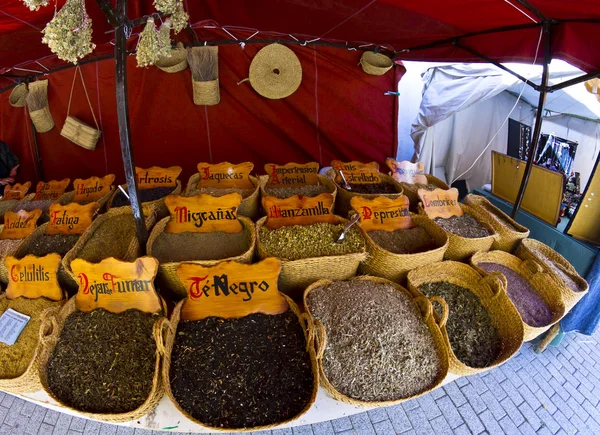 Street vendor of medicinal herbs — Stock Photo, Image