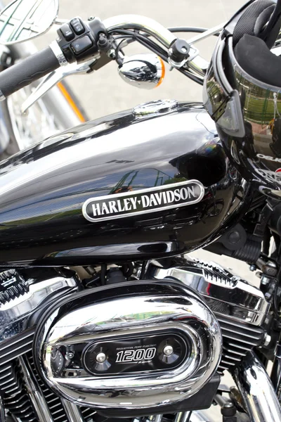 Vista lateral de un motor de motocicleta personalizado —  Fotos de Stock