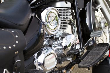Close-up van een grote chroom motorfiets motor
