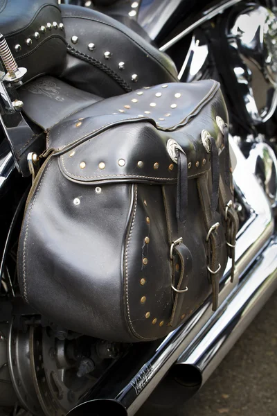 オートバイのサドルバッグ — ストック写真