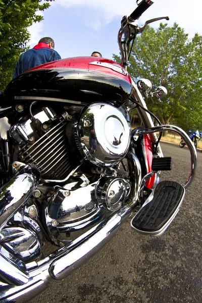 Motorcyklar kromad motor. cyklar på en gata — Stockfoto