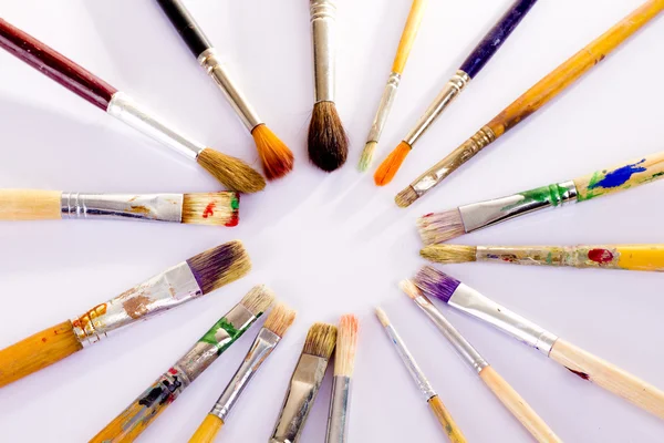 Kullanılan farklı renklerde Boya fırçaları — Stok fotoğraf