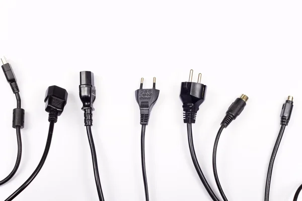 Conectores de cable de alimentación sobre fondo blanco — Foto de Stock