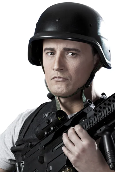 Silahlı askeri bir silah ile koruyucu fıçı — Stok fotoğraf