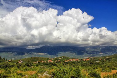 bulutlar dağ lovcen.