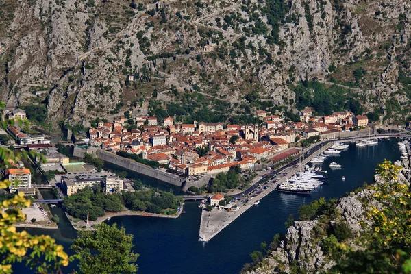 Montenrgro. Kotor. staré město. — Stock fotografie