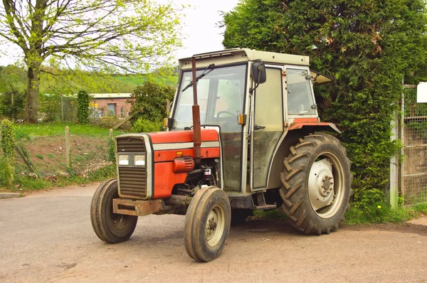 Gamla traktorn Royaltyfria Stockfoton