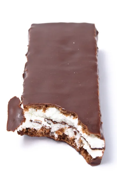 Chokladkaka med avdraget material fyller bit ovanifrån — Stockfoto