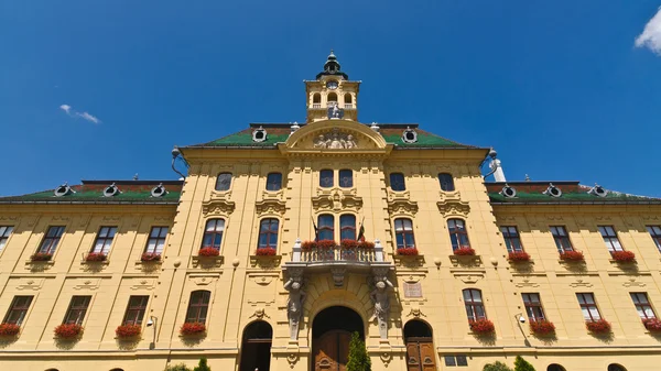 Fassadenansicht des Rathauses — Stockfoto