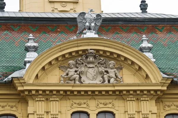 Facade ornaments of town hall — Stock Photo, Image