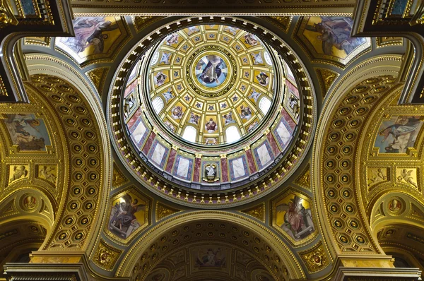 Dome of the Saint Stephen Basilica — Stock Photo, Image