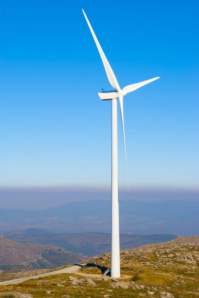 Eolic Wind turbine (wind power plant) — Stock Photo, Image