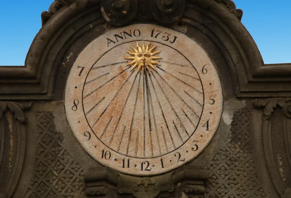 Starý sluneční hodiny — Stock fotografie